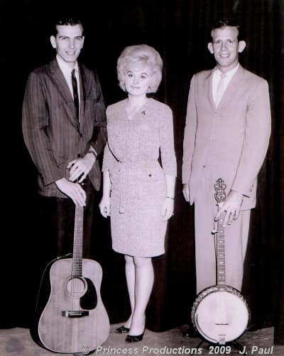 Young Dolly Parton with Larry Mathis and Bud Brewster of the Pick'n Grin Bluegrass Band
